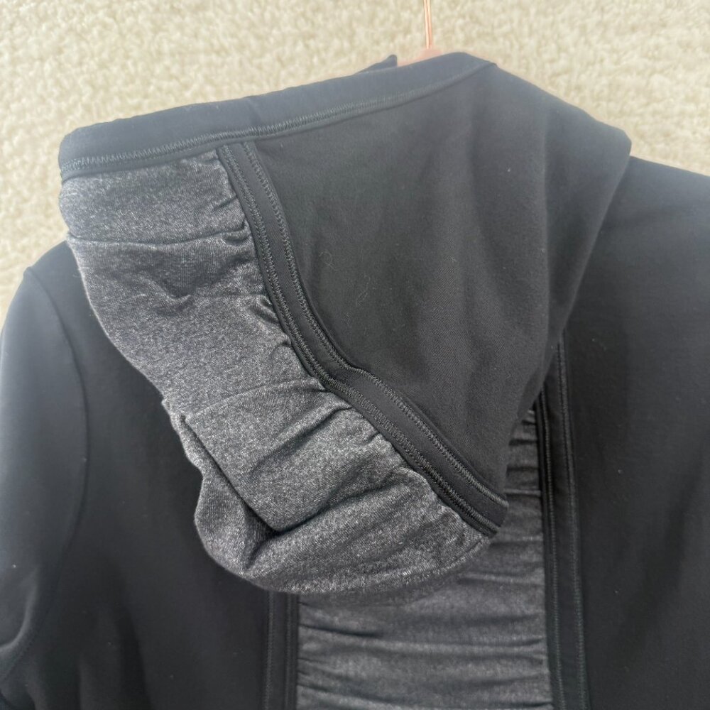 Lululemon Rare Black & Gray Pure Balance Jacket Size 8 - Picture 7 of 10